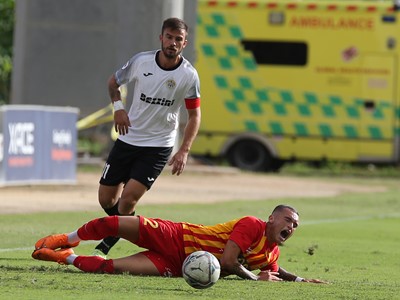 5 Nov 2022 Hibernians v Birkirkara - Bjorn Kristensen 11 - Osvaldo Iorio 2.jpg