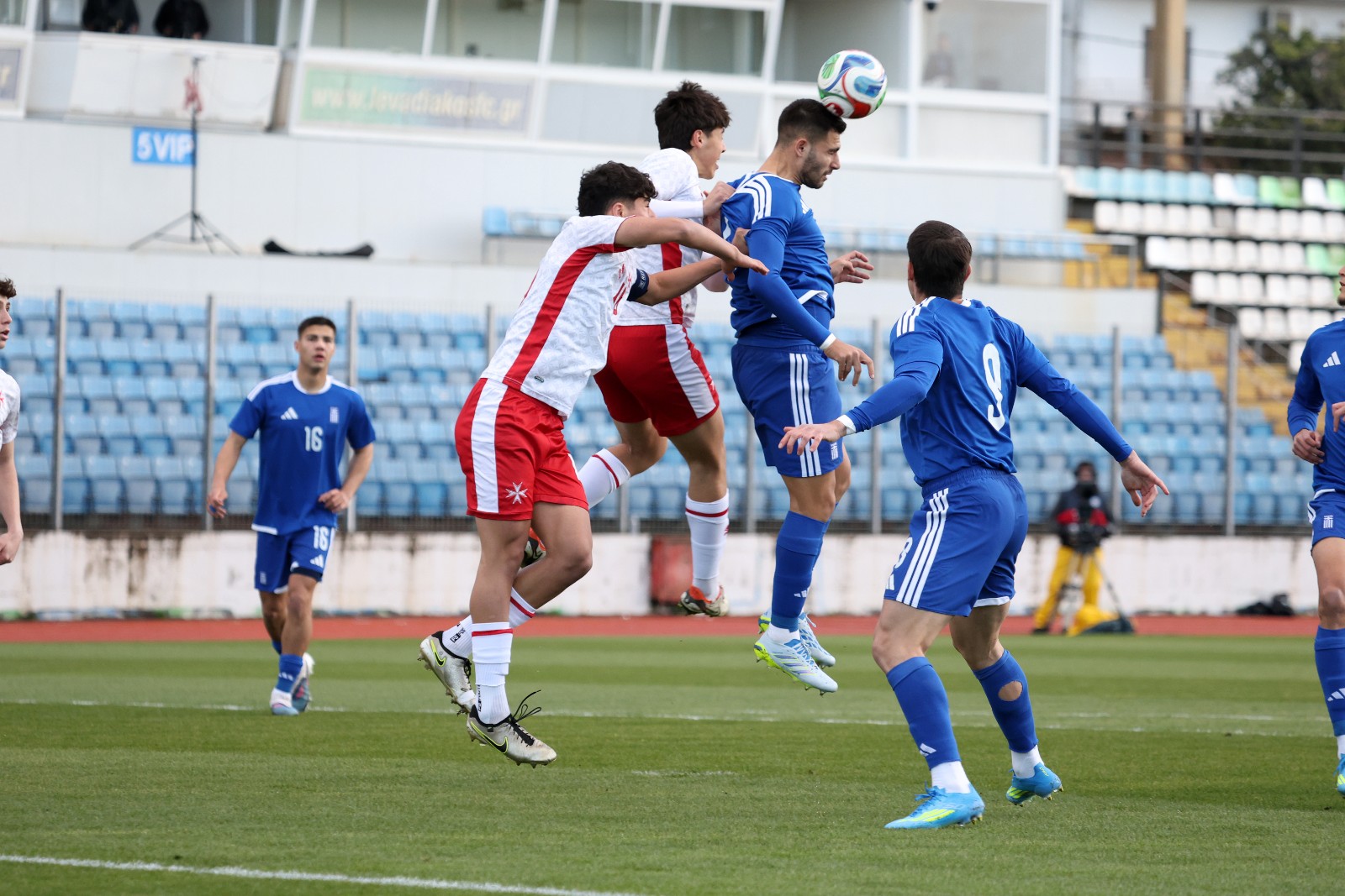 5115589_2.jpg